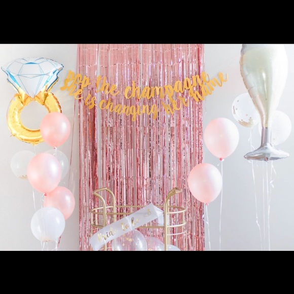 29 Piece Kit Bachelorette Party Decorations ♥️ - Picture 3 of 6